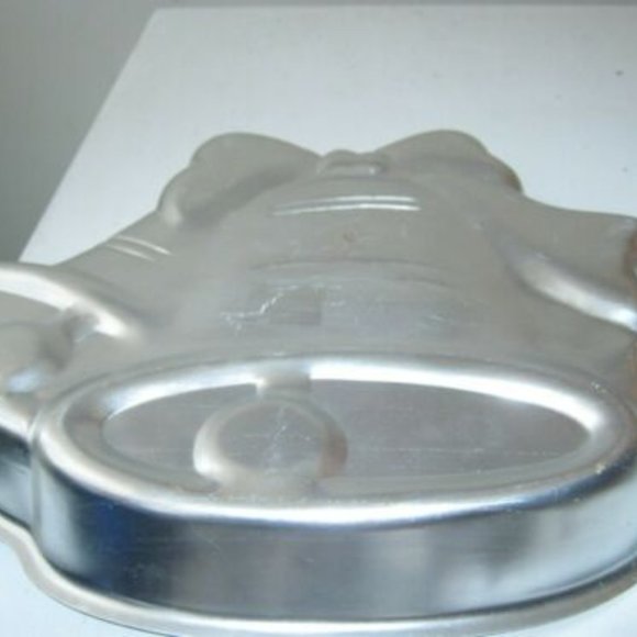 Wilton Double Bell Anniversary Bridal Shower Cake Pan(502-1220, 1979) - Picture 1 of 4